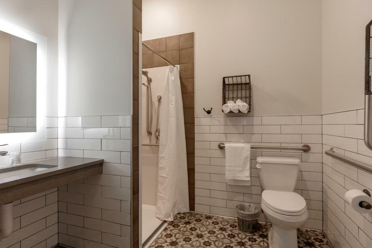 Compass Rose Lodge Huntsville エクステリア 写真